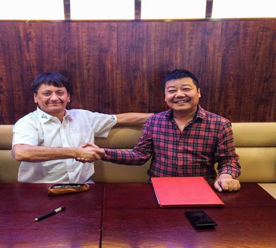 ˵��: 2015��11��15���ҹ�˾�뷨�����ĺ��չ�˾��ɹ�ʶ��ǩ���ͬ��_��ͼ��.jpg